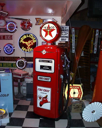 1950's Bennett Gas Pump