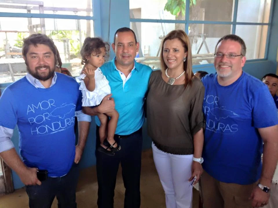 Javier Mendoza, Mayor Carlos Aguilar, Director of Dinaf Rosa, and Travis Moffitt. 