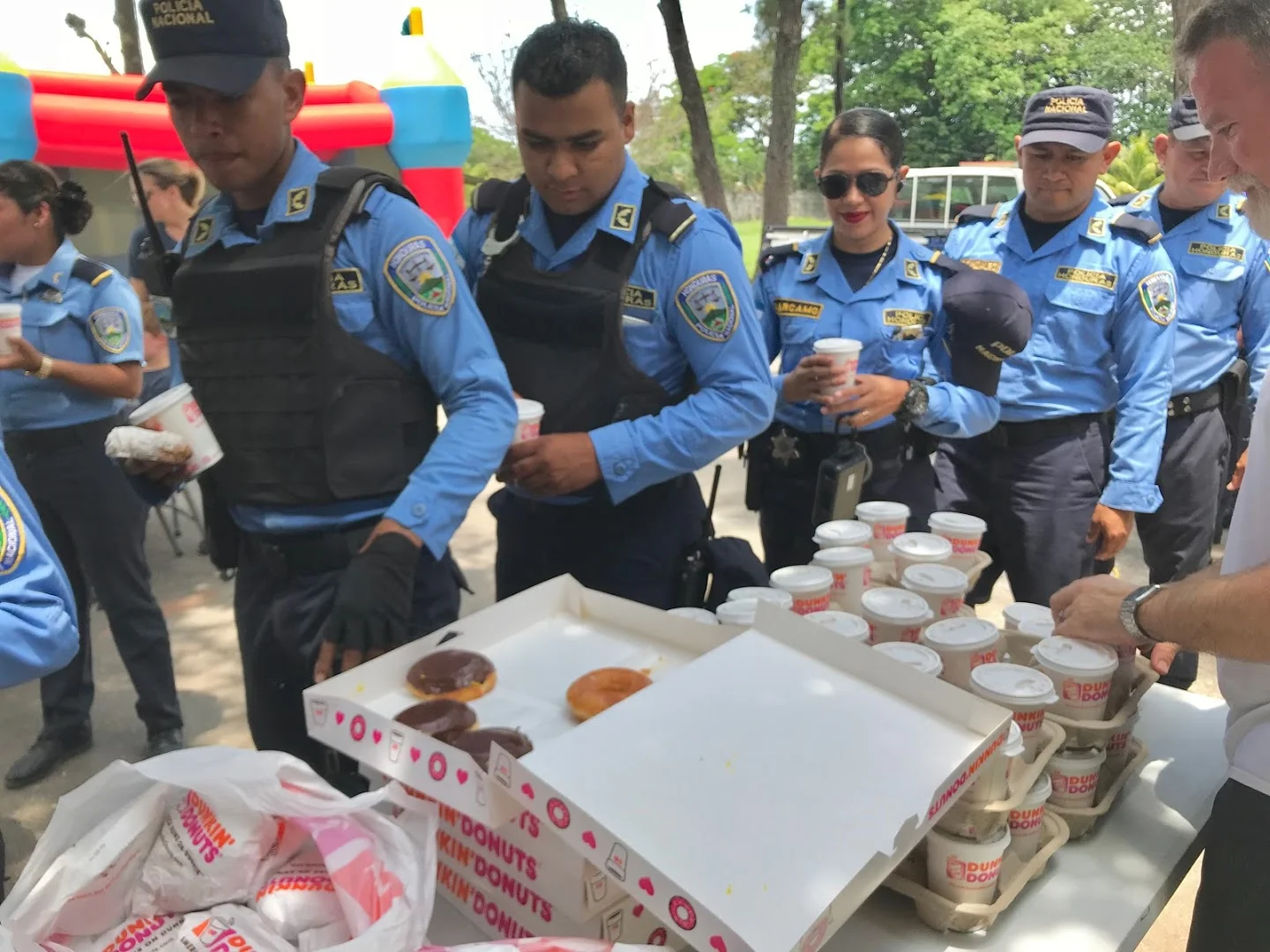 The team got to spend the morning with the Police officers in La Ceiba. We shared Breakfast, Futbol, Prayer, and even the Chicken Dance with over 50 officers. 