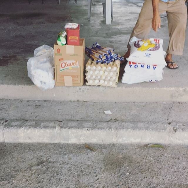 Hundreds of lbs of food and supplies continue to be delivered to those in need around La Ceiba. Fresh foods like eggs and cheese in addition to flour, beans, and rice help make up the deficit between what people can access and what they need. There i