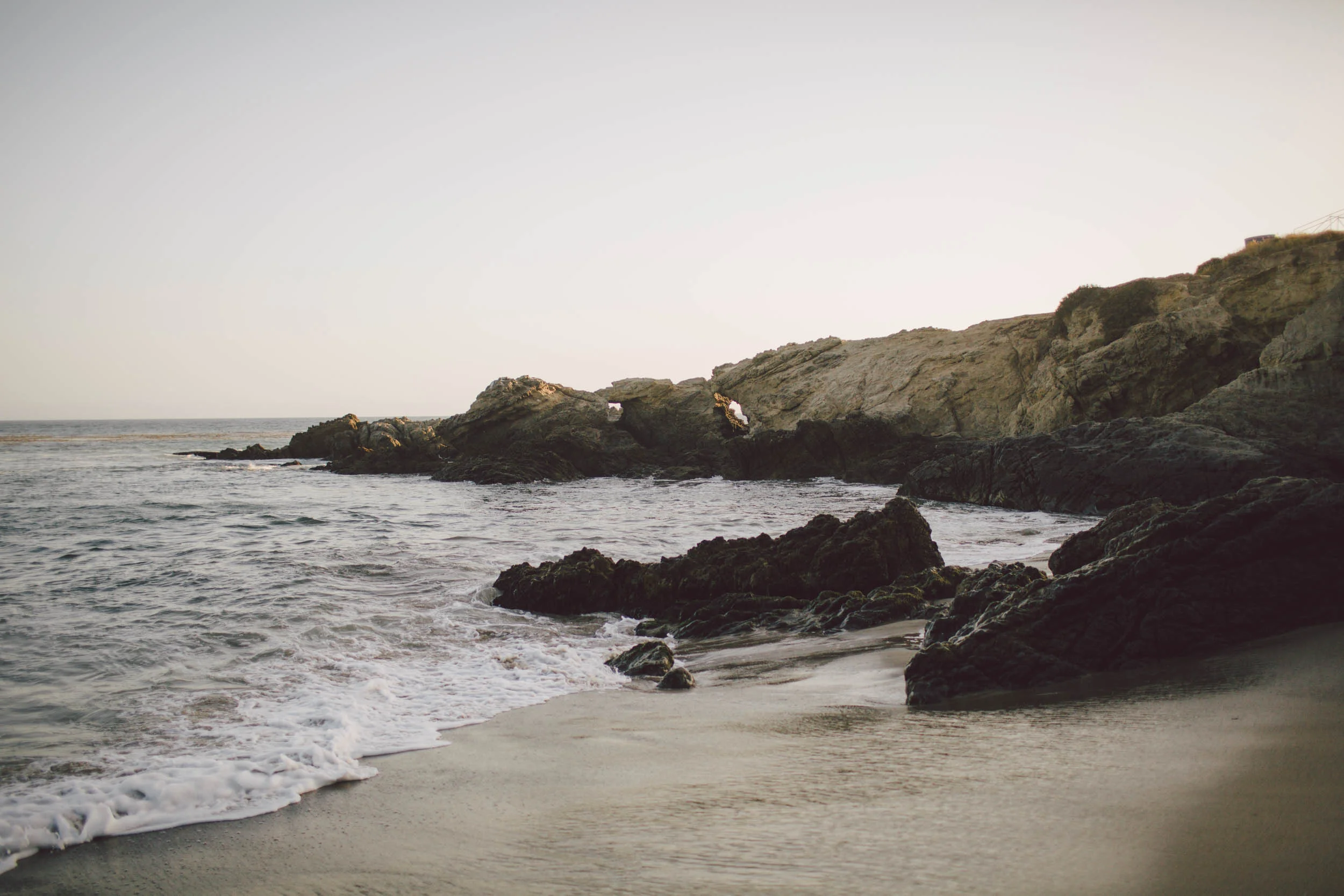 malibu-elopement-engagement-leo carrillo-beach