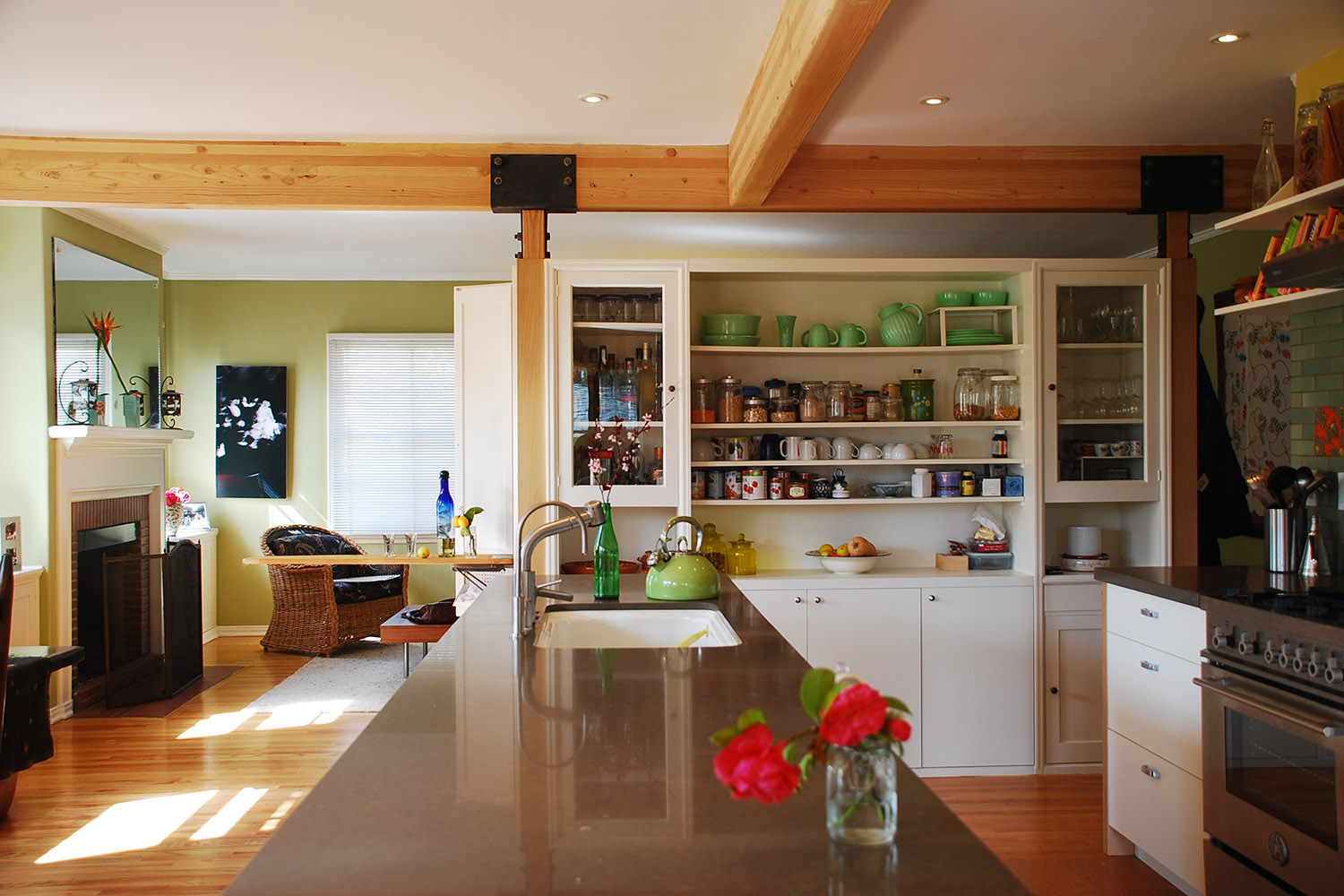 2-bunch-design-pasadena-interiors-house-kitchen-open.JPG