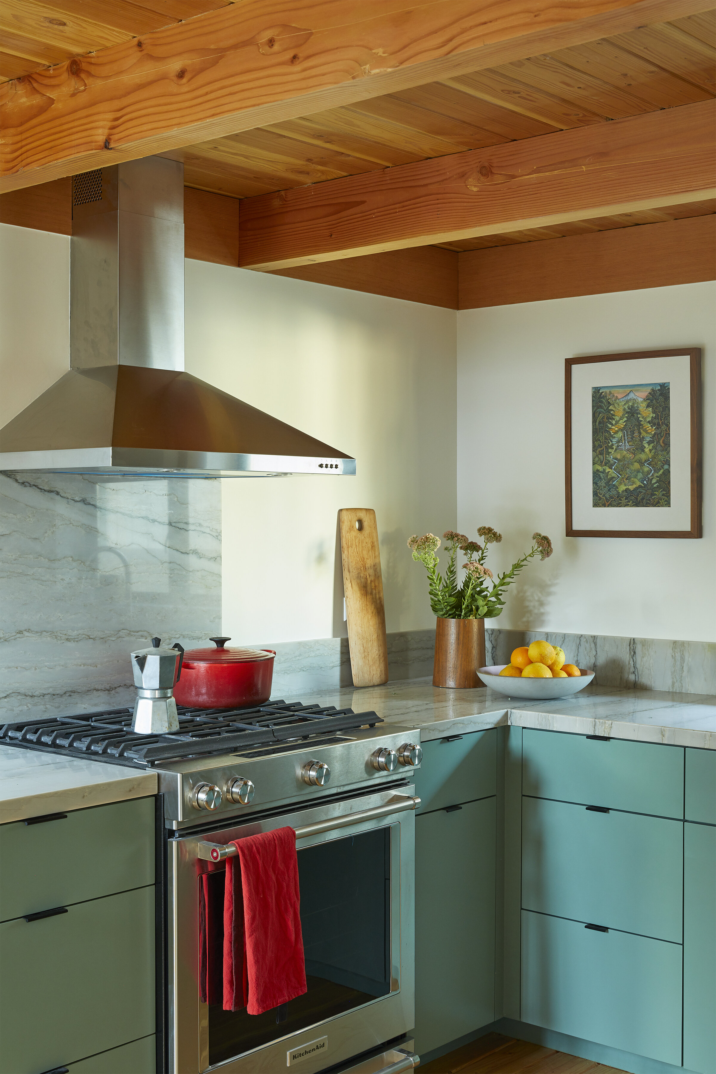 Bunch_EchoPark ADU_Kitchen Corner_V_Edit_8x12.jpg