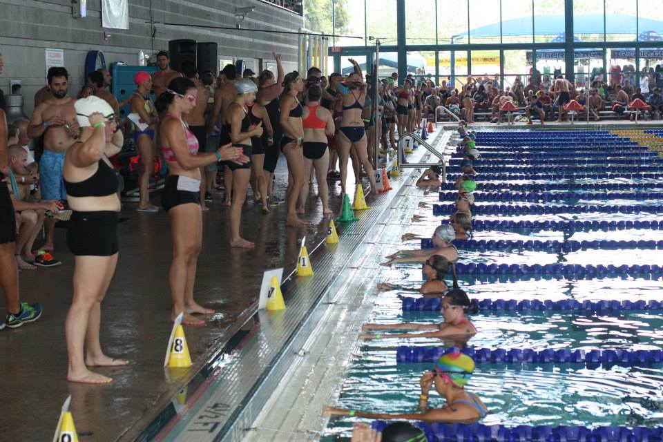 Audra & Jana before the pool event at Rebels Throwdown III