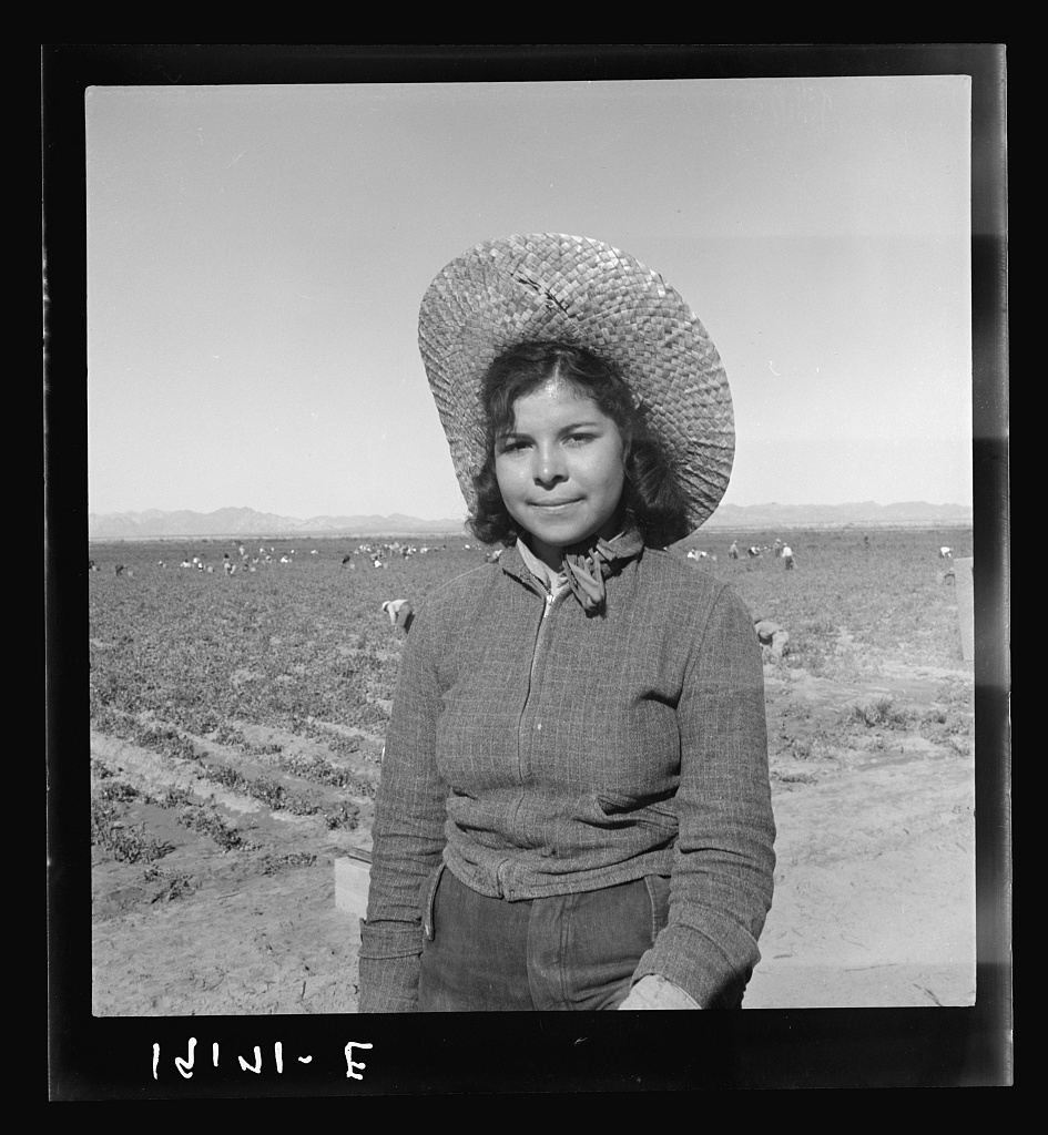  Mexican girl who picks peas for the eastern market. Imperial Valley, California. 