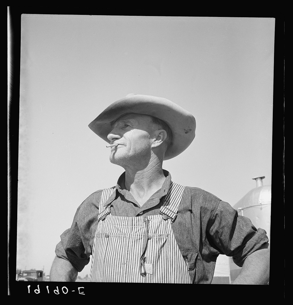  Nebraska farmer come to pick peas. Near Calipatria, California. 