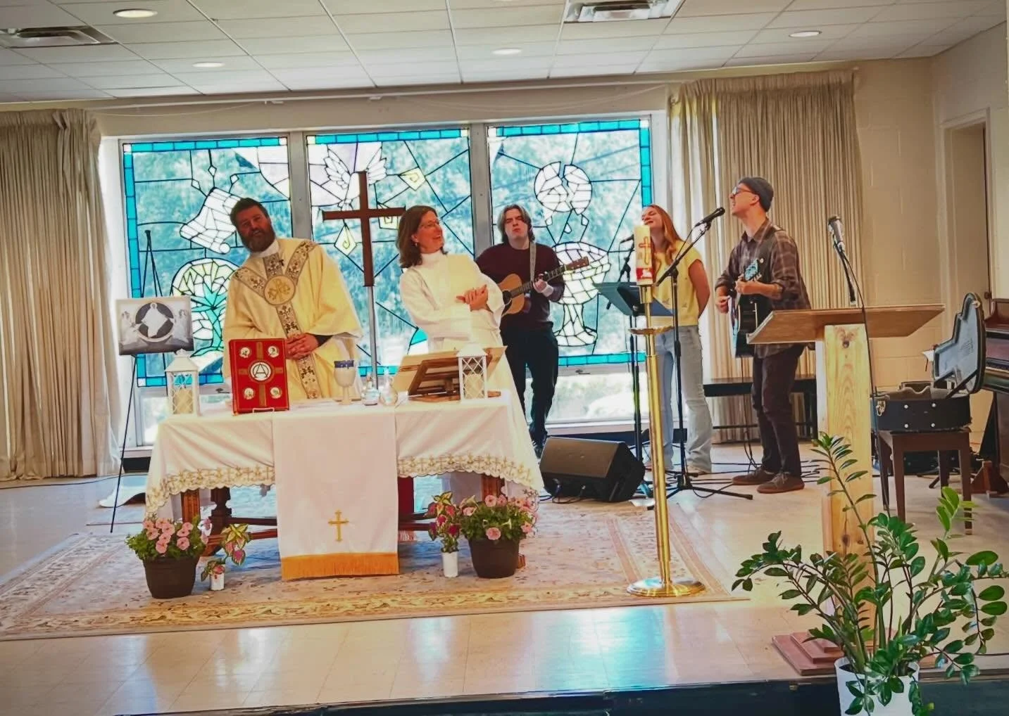 When Sam directed us in &ldquo;Leaning on the Everlasting Arms.&rdquo;

Photo: @theonlyjjt