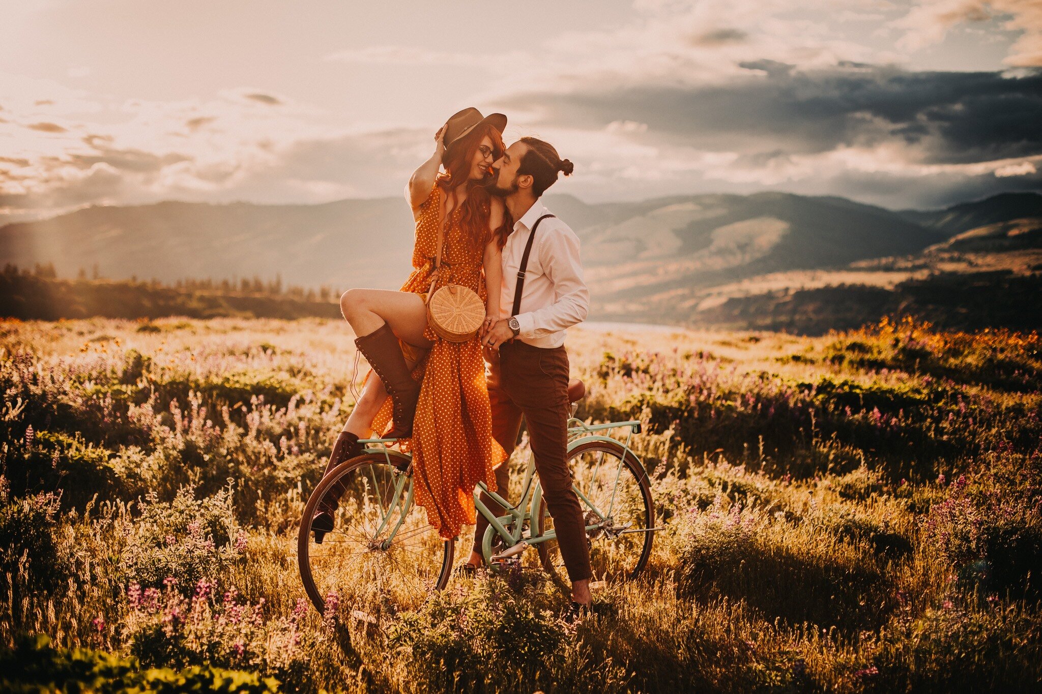 Rowena-Crest-Oregon-Engagement-Photographer-Blue-Bike-Radio-Flyer-Amy-Booker-Photography