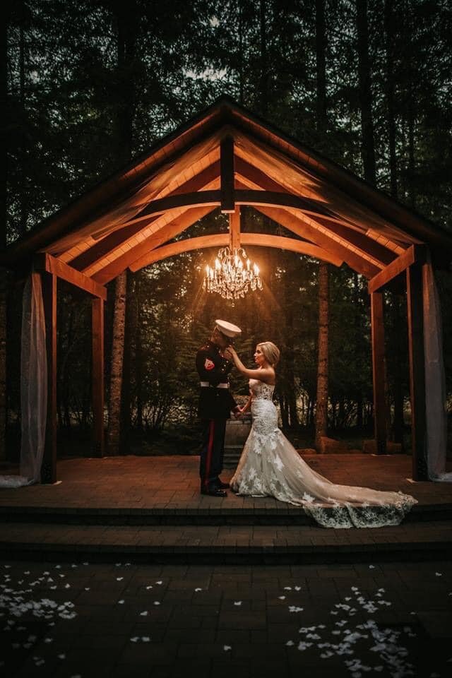 Three-Strands-Farm-Lebanon-Oregon-Wedding-Venue-Amy-Booker-Photography-Marine