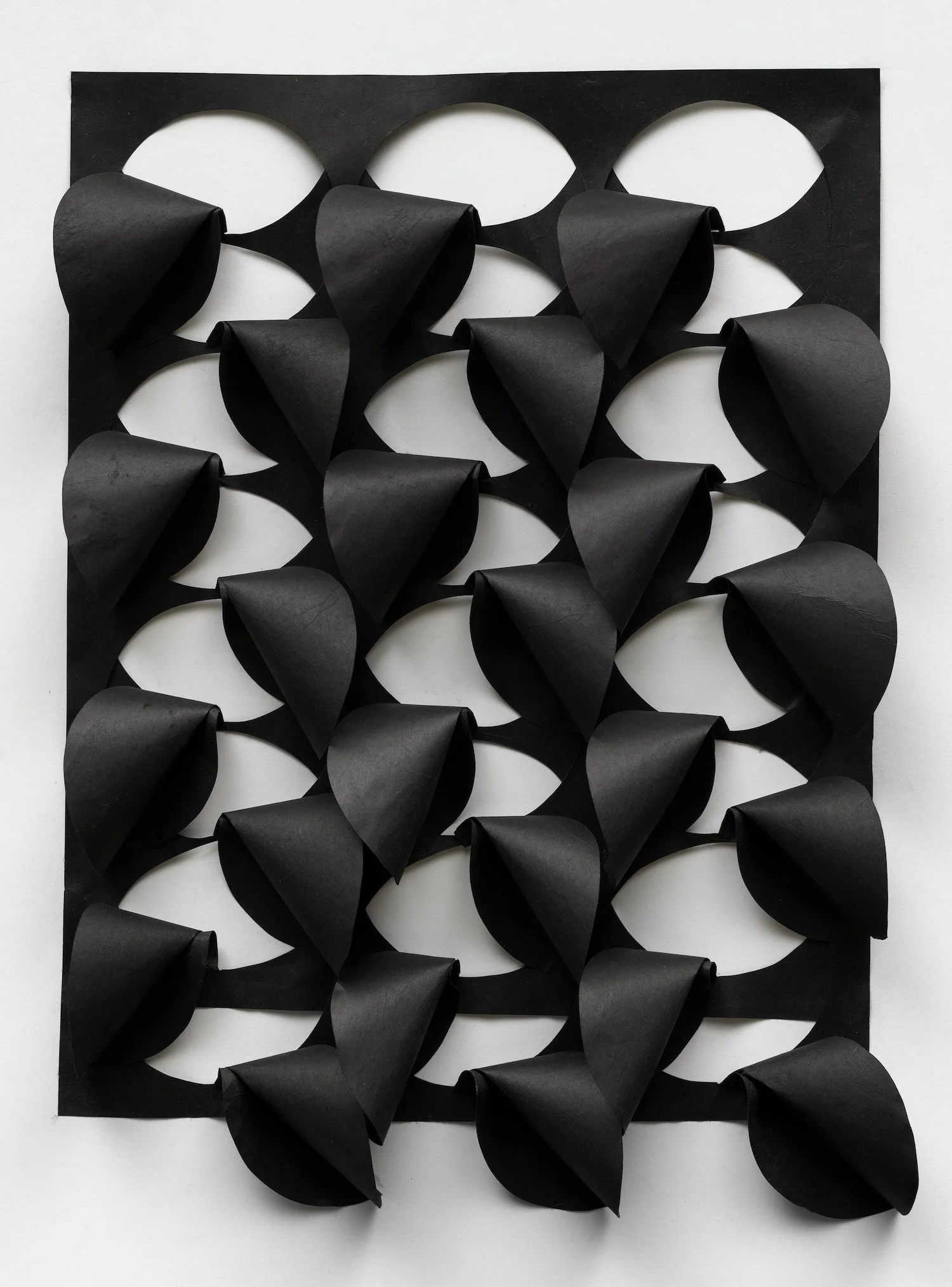  Little Black Kyoto 16 3/4” x 12 3/8” x 1 5/8” 