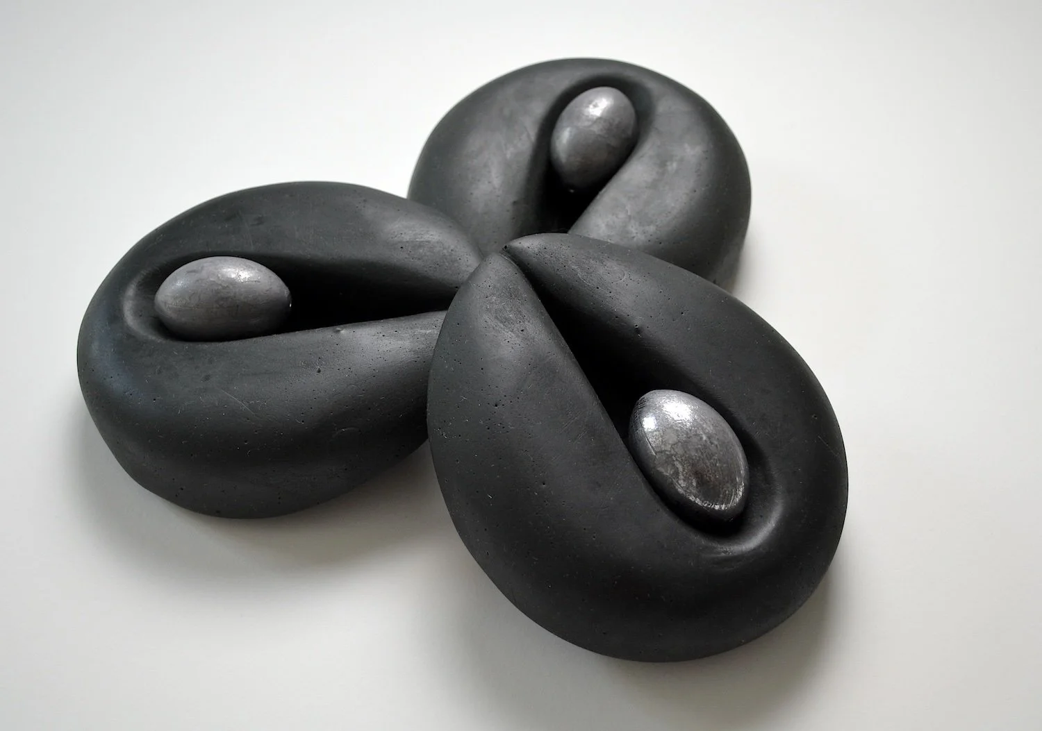  Brooch rubber, lead 11” x 10 3/8” x 4 1/2” 