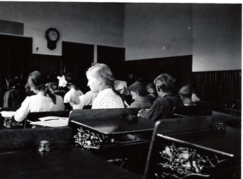 A photo of children in the attending class in the Orleans School, circa 1910