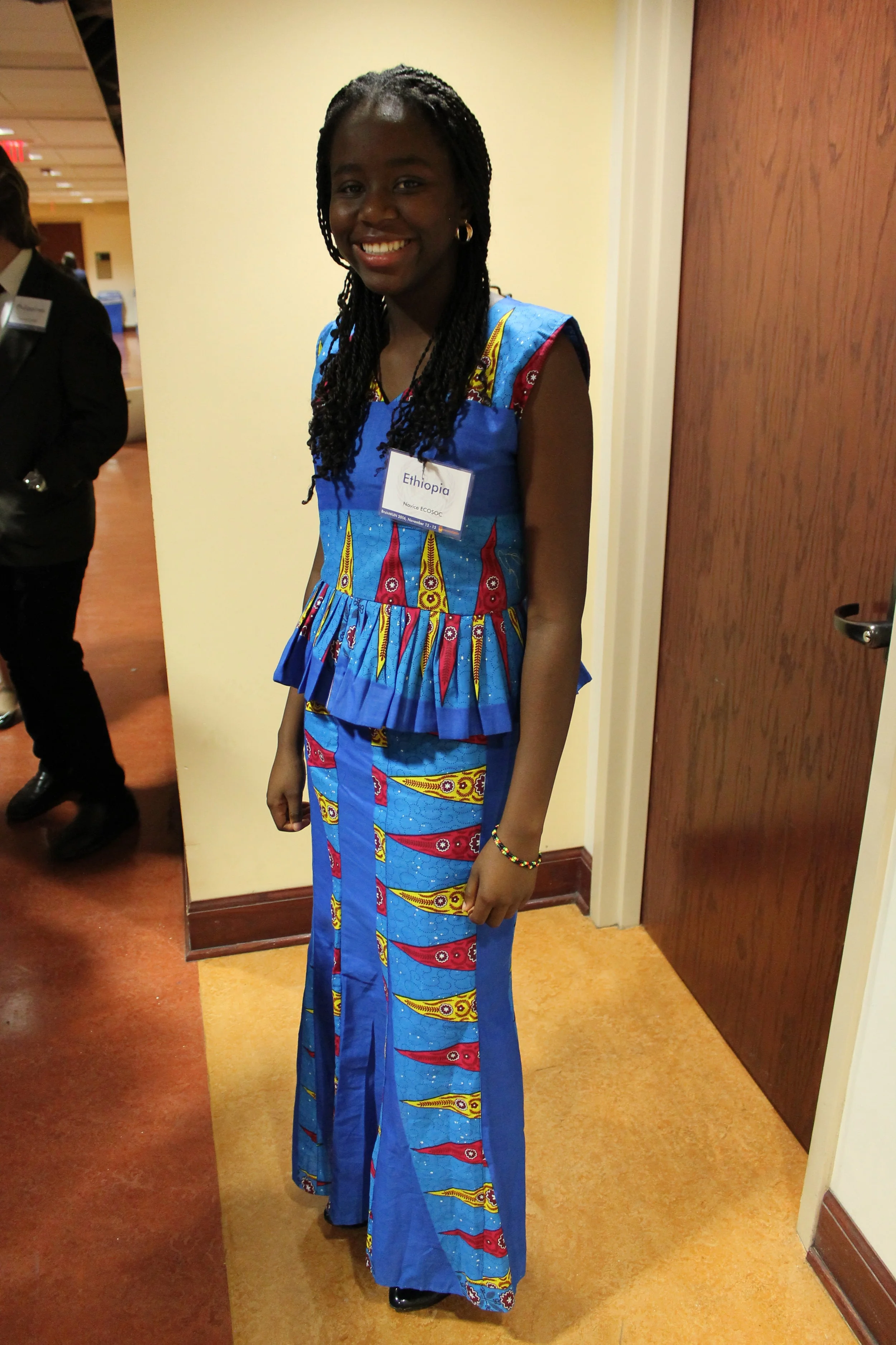 The spotlight of the unmod wasn't the three point plans, but rather this delegate's vibrant outfit.