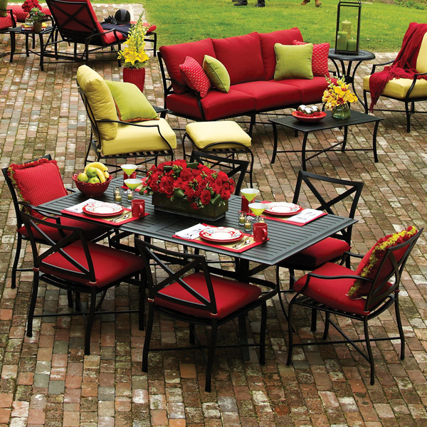 Outdoor Furniture Ing Guide, Red Outdoor Furniture