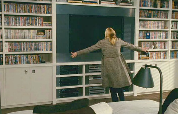 The-Holiday-movie-Amandas-media-room.jpg