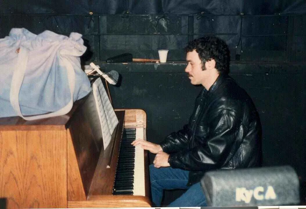 pianolarry.jpg