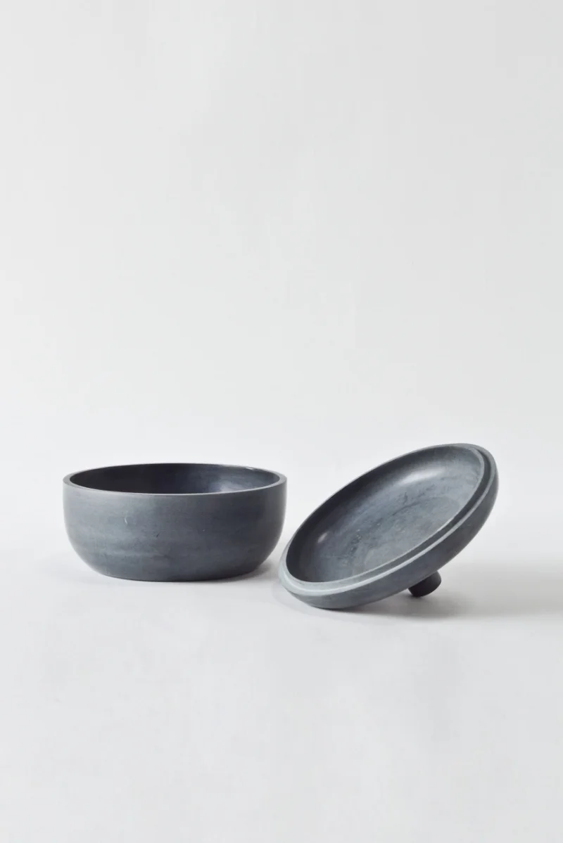 acorn-pot-by-j-igharas-01.jpg