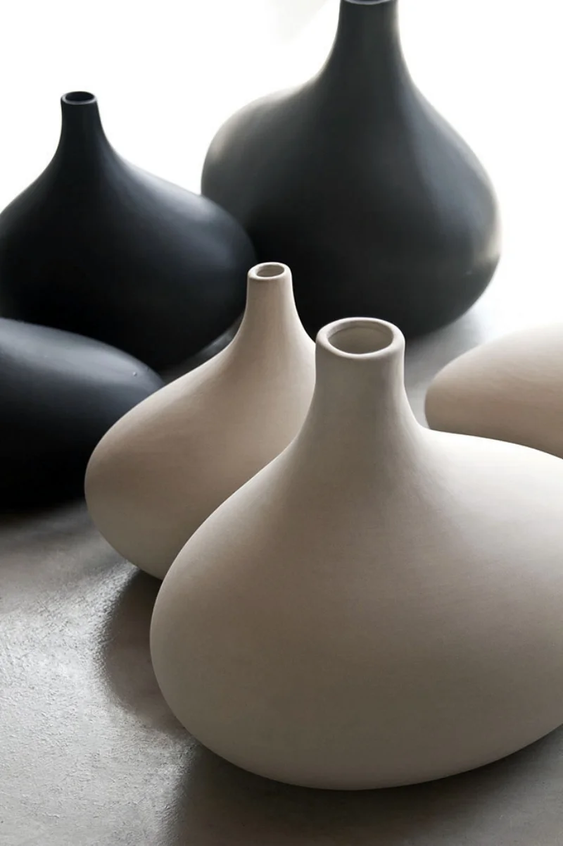 aorta-vase-by-j-igharas-00.jpg