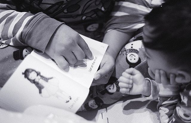 📚 Love seeing (and hearing) Ezra read with Mommy Michelle @littleplayschool ...
🎞 #ilforddelta400