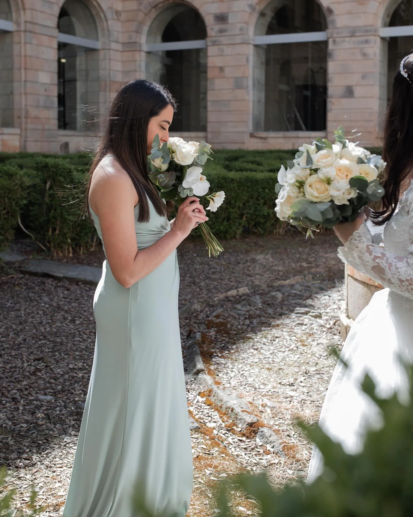 &iexcl;Qu&eacute; maravilla poder vivir tradiciones de bodas americanas! ✨ En la boda de Katherine &amp; Justine, las damas de honor, junto a los padres de ambos, tambi&eacute;n hacen el pasillo de entrada a la ceremonia y salen detr&aacute;s de los 