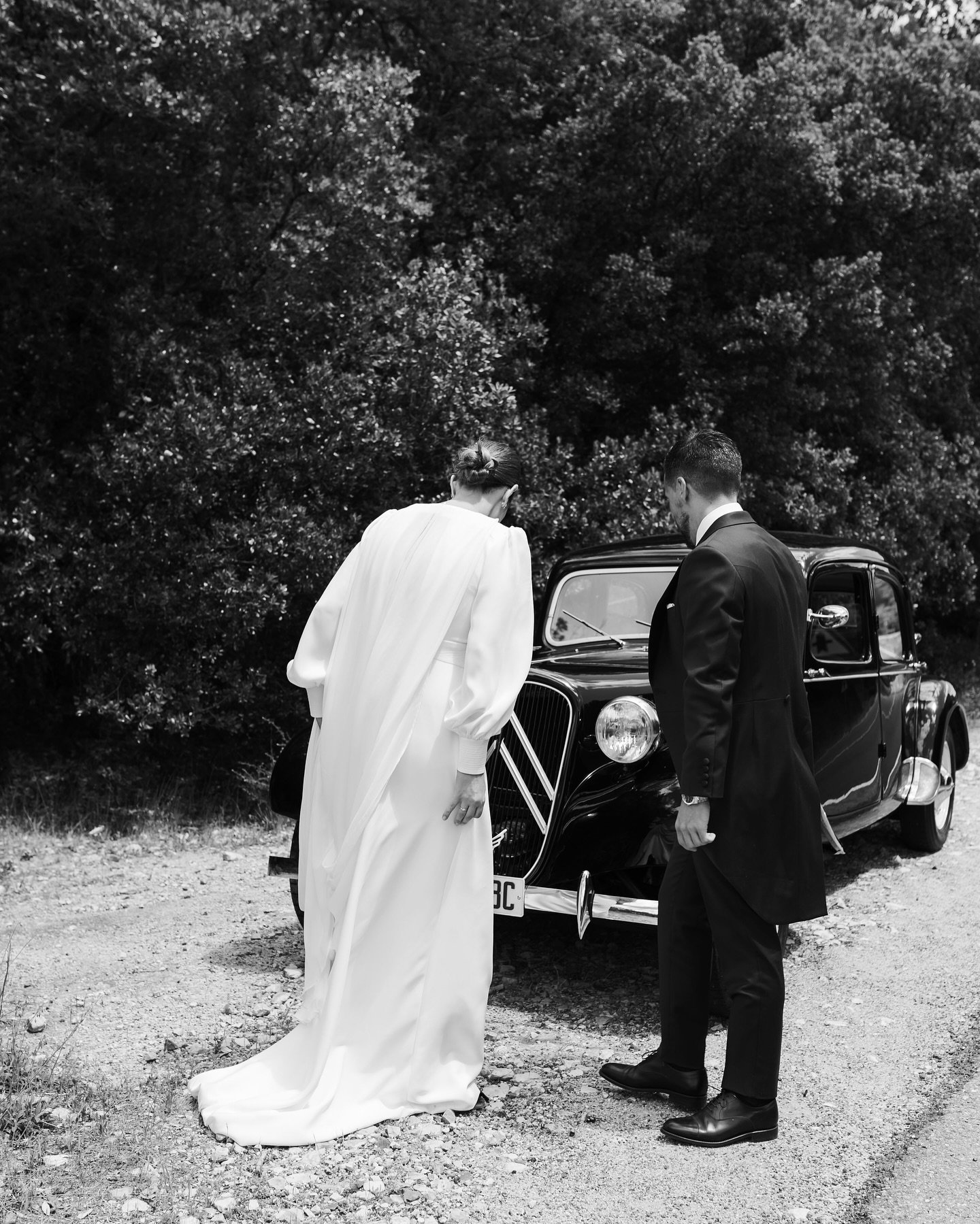 La sierra de Francia 🤍@cherubinaatelier @mdepaulet @uniqshoes @irenegarciamakeup @tomblack_es @geventos.es @charangalaescala @magoroncero 

#weddingphoto #fotografocantabria #fotografoasturias #wedding #bride #photography  #silviaghfotografia #bodas