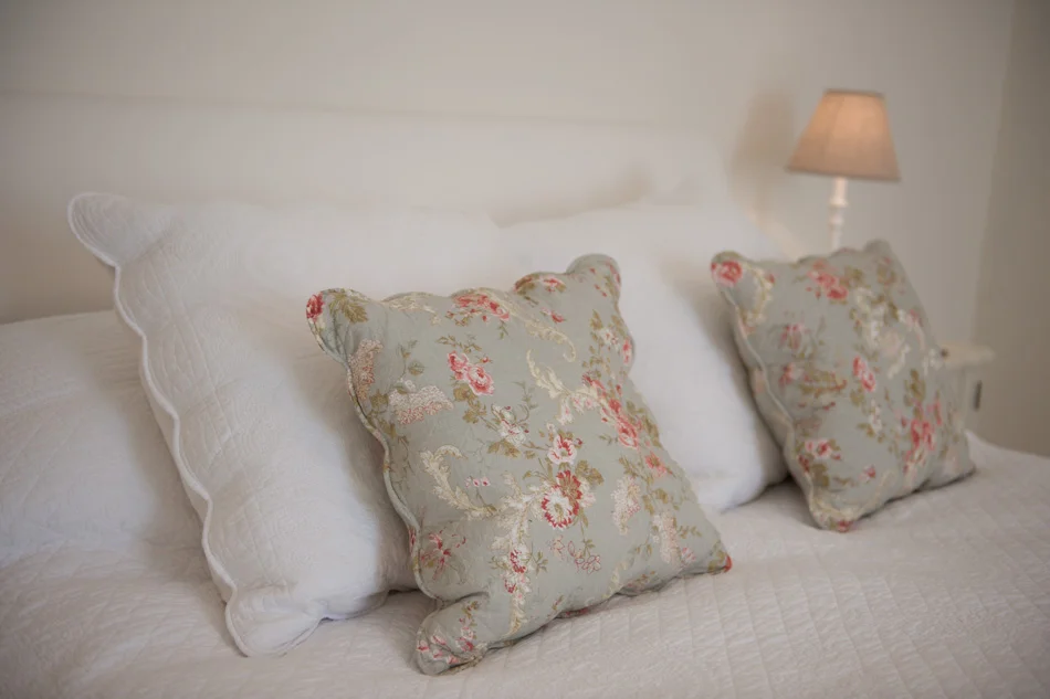 Bed1-4.jpg