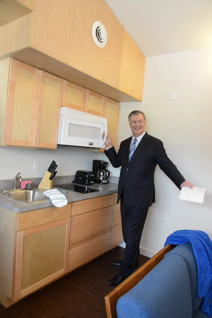 Dallas Mayor Mike Rawlins at housing open house Photo: Lisa Stewart Photography