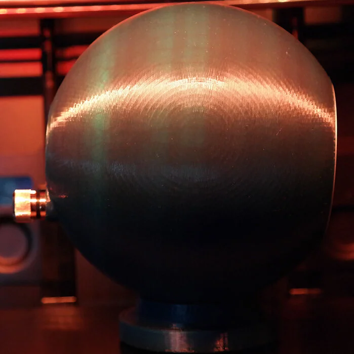 3d-printed-spiral-sphere-speaker-04.jpg