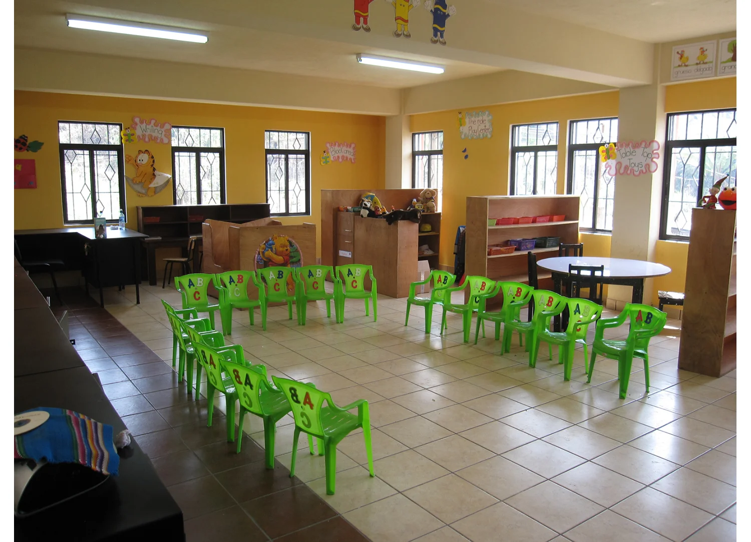  The teachers use a Montessori-style curriculum that requires multiple learning stations in every classroom. The classrooms are open and flexible and include specialized furniture to allow for a fluid type of instruction that encourages student indep