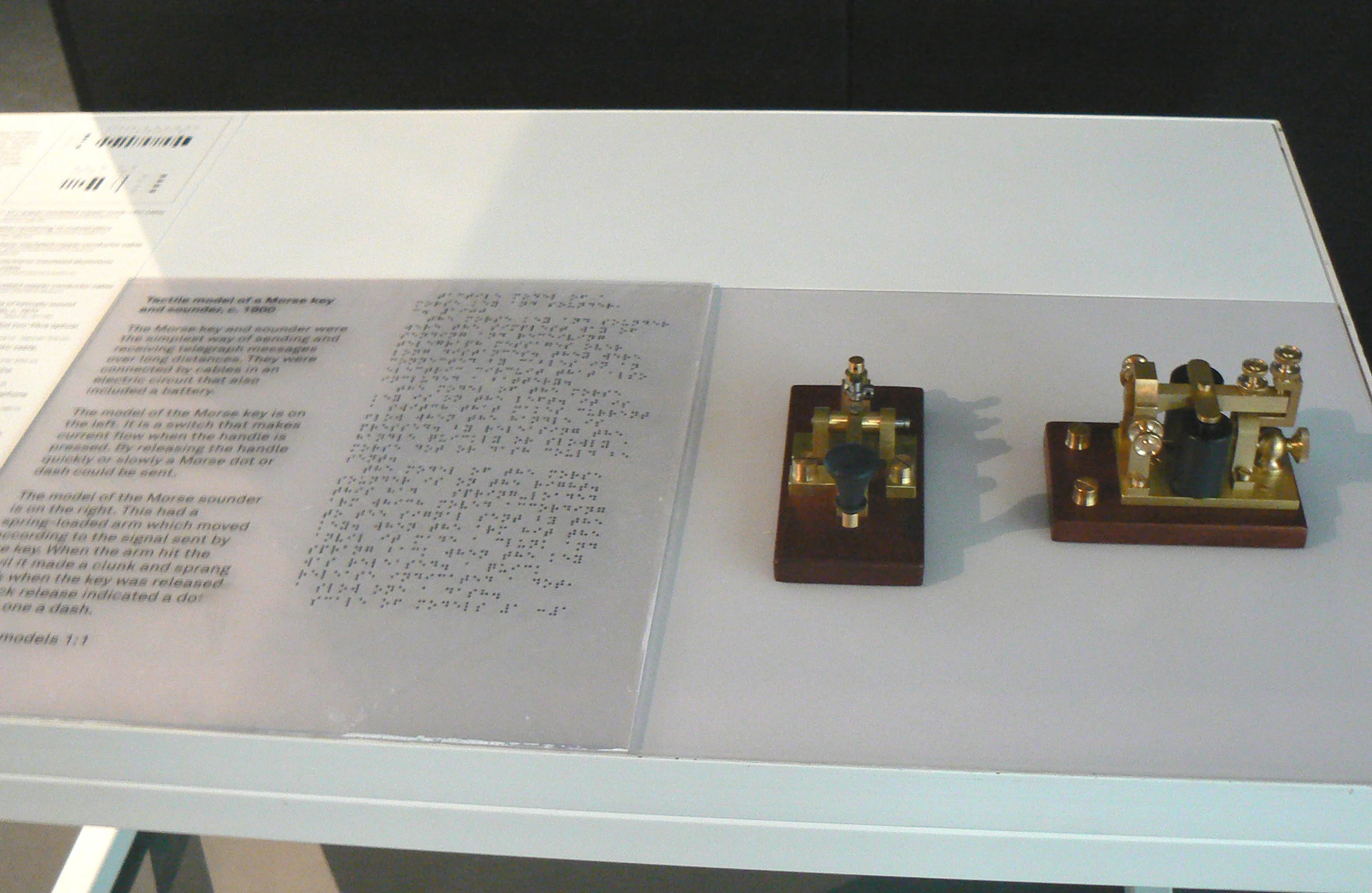 InfoAge - Morse Key and Sounder 1.jpg