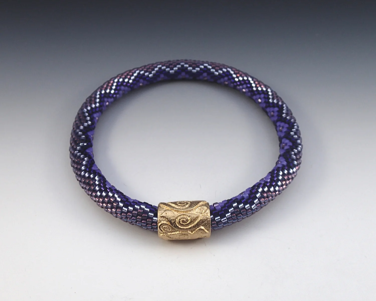 Bead crochet with gold plated 3D printed stainless steel magnetic clasp