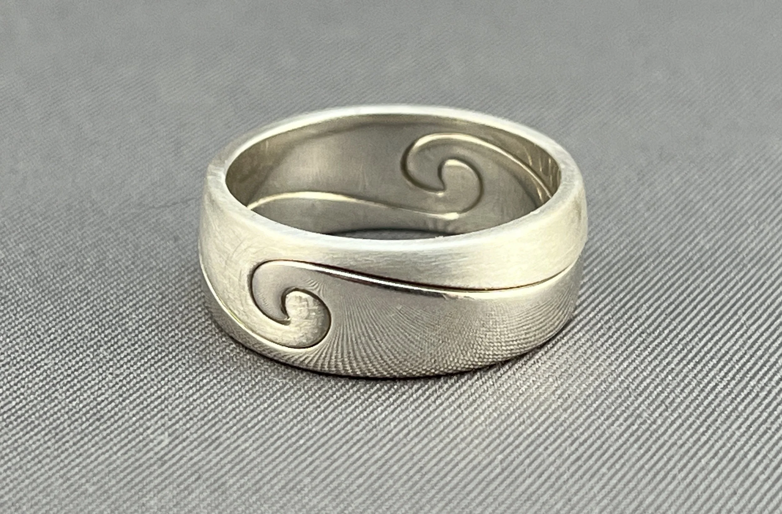 Narrow Wave Ring