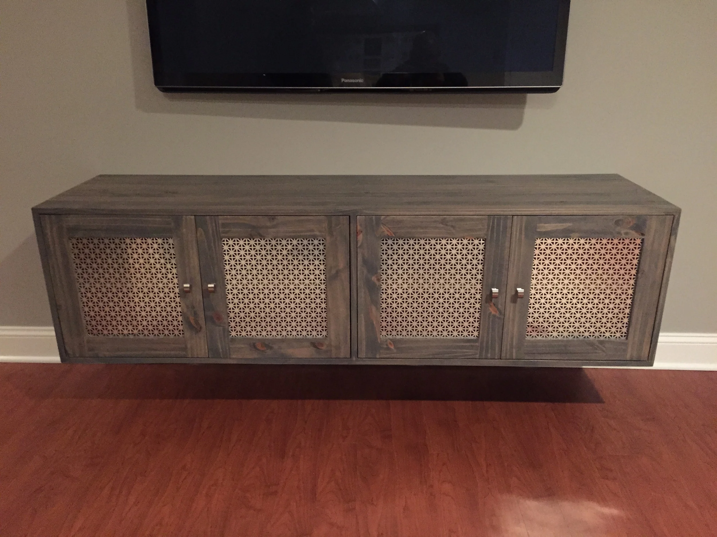 Floating cabinet (4 doors)