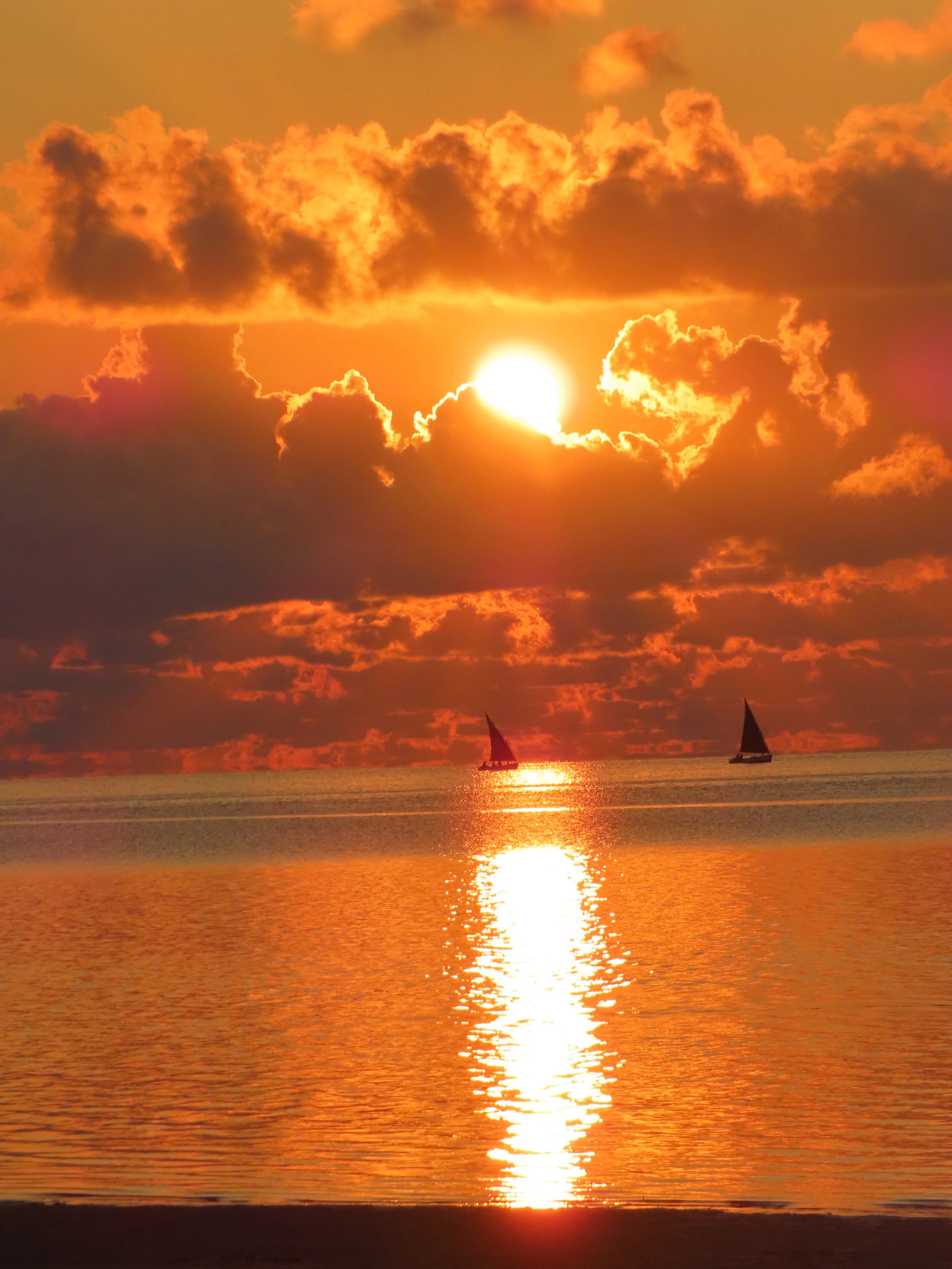 Dhows at sunrise 