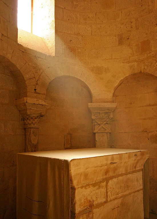      

 
  Abbey light, San Antimo
 






















     