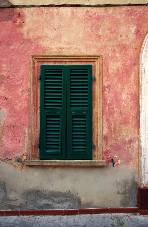      

 
  Shuttered window, Seggiano
 






















     