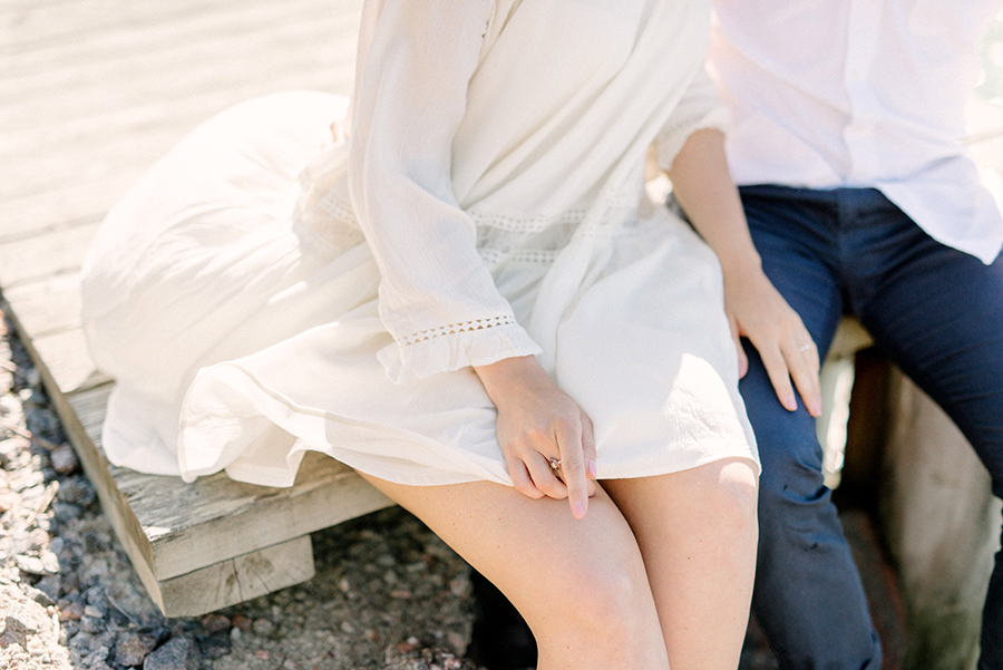 Windy couple shoot in Naantali Parikuvaus Naantalissa (3).jpg