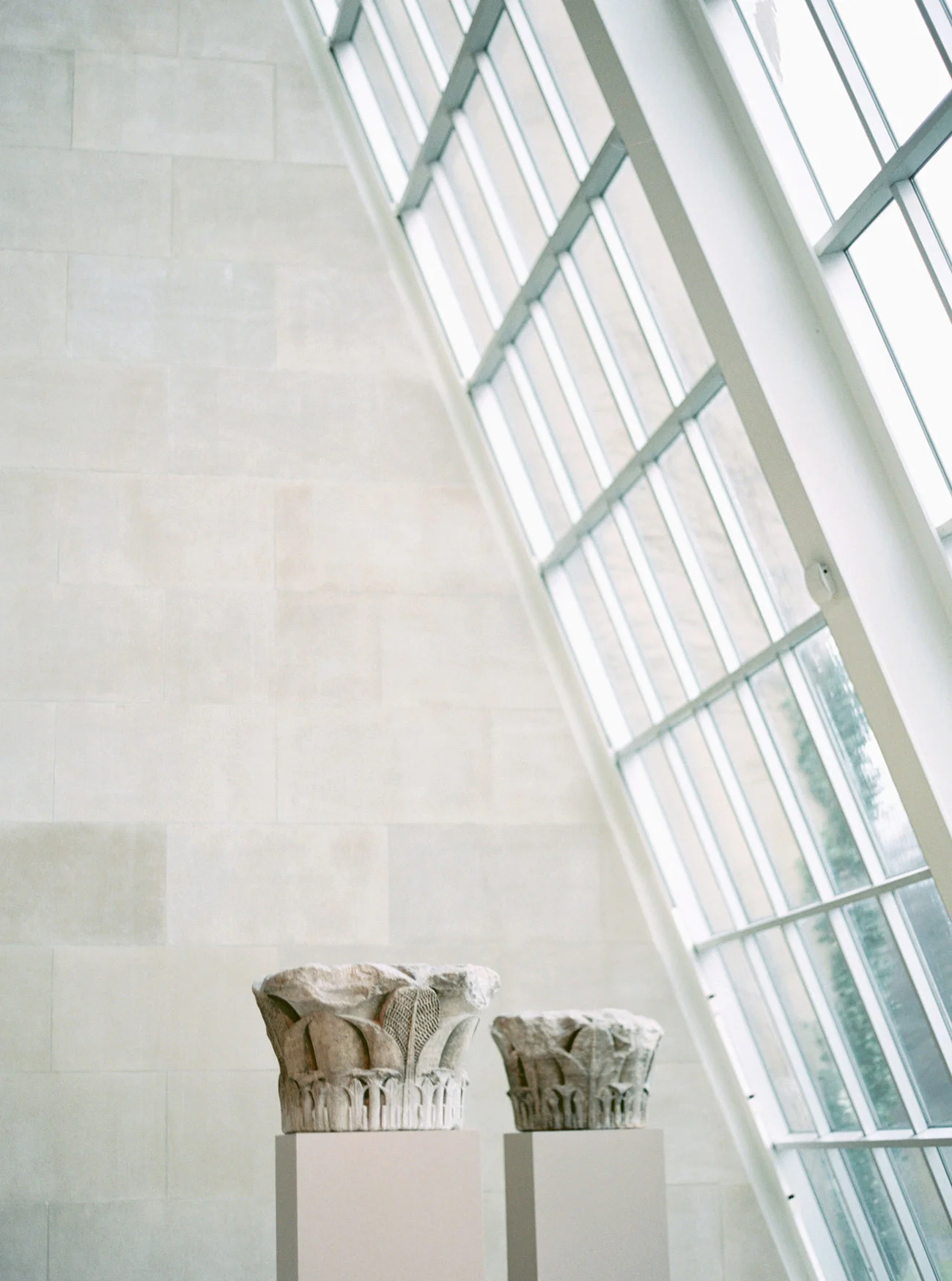 Couple Shoot in NYC, Couple Session in the Met, At Home Shoot in New York, Rainy New York Couple Session, Nord & Mae, Susanna Nordvall