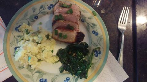 The finished product. I probably should have used fancier plating, but this ain't Top Chef. Yet.
