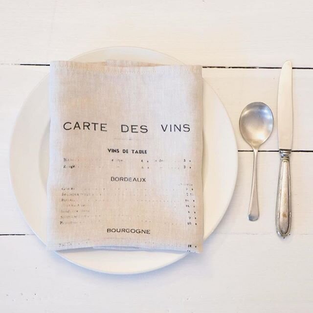 On adore les photos de nos serviettes de table chez @levestiairedejeanneboutique !! ❤️