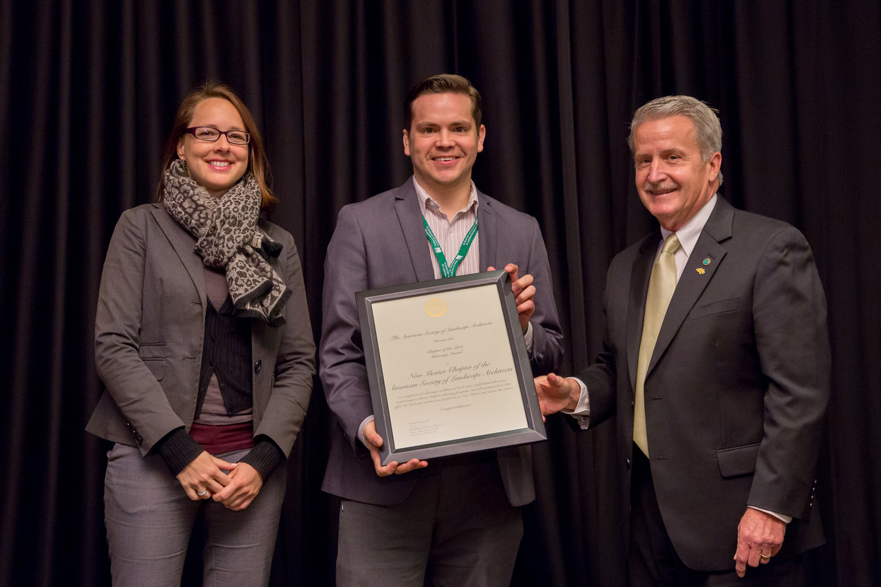Jitka Dekojova and Victor Trujillo accept Advocacy Chapter of the Year Award from ASLA National President Richard Zweifel