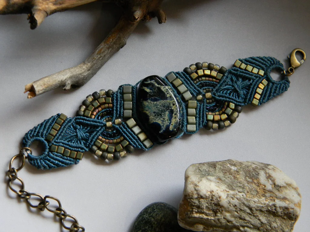 micro macrame 002.jpg