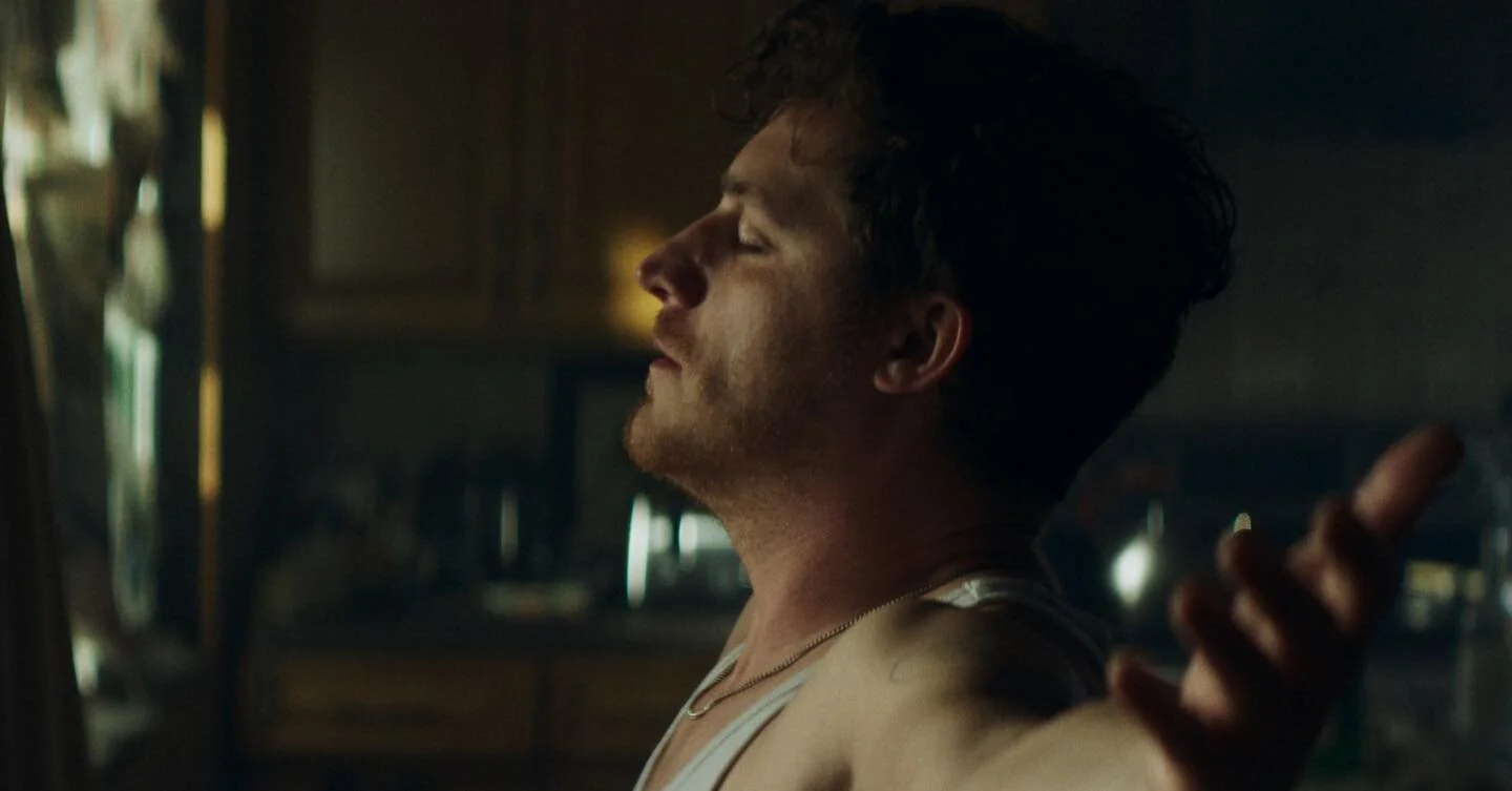 A lil short from last summer. 
It’s Not Limp Bizkit 
Dir. @teshgk 
Prod: @jordeevee 
1st AD @sahil_arya_94 2nd AD @agnes.asplund 
Cast: Azi Dalman @thechristianlagasse @thecatsmithx @huntywunty @jade.y.ma 
DP: 🙋🏻‍♂️ 
1st AC: @lakehughes 2