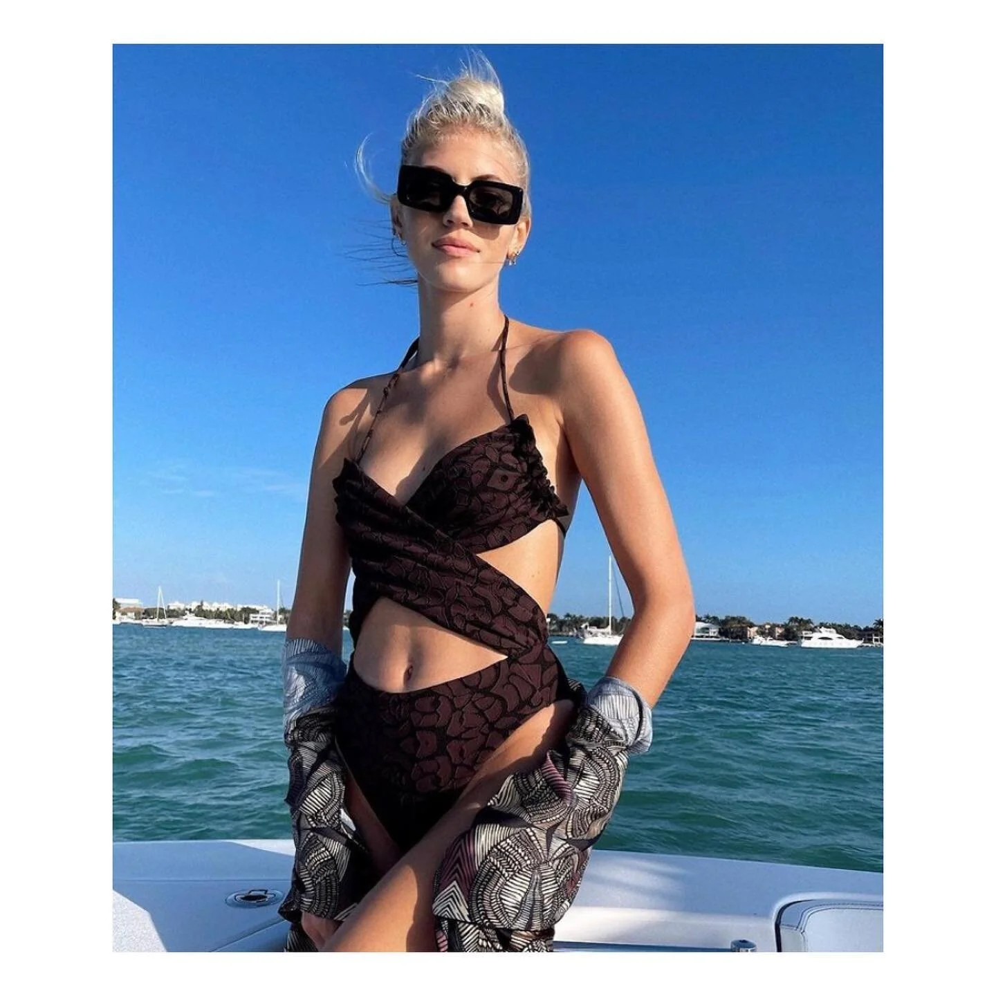 D e v o n  W i n d s o r  S w i m
#devonwindsorswim #swim #jacquard #fabric #dzinestex