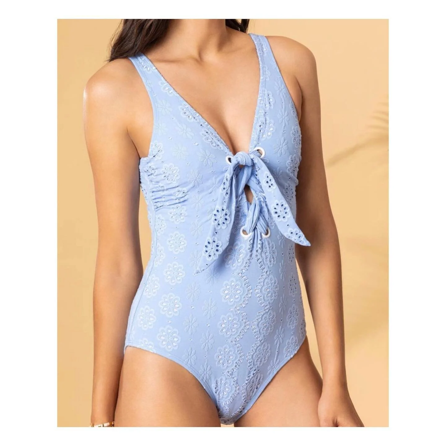 S H O S H A N N A  SWIM
#new #swim #cabanashow #miami #jacquard #love #dzinestex @shopshoshanna