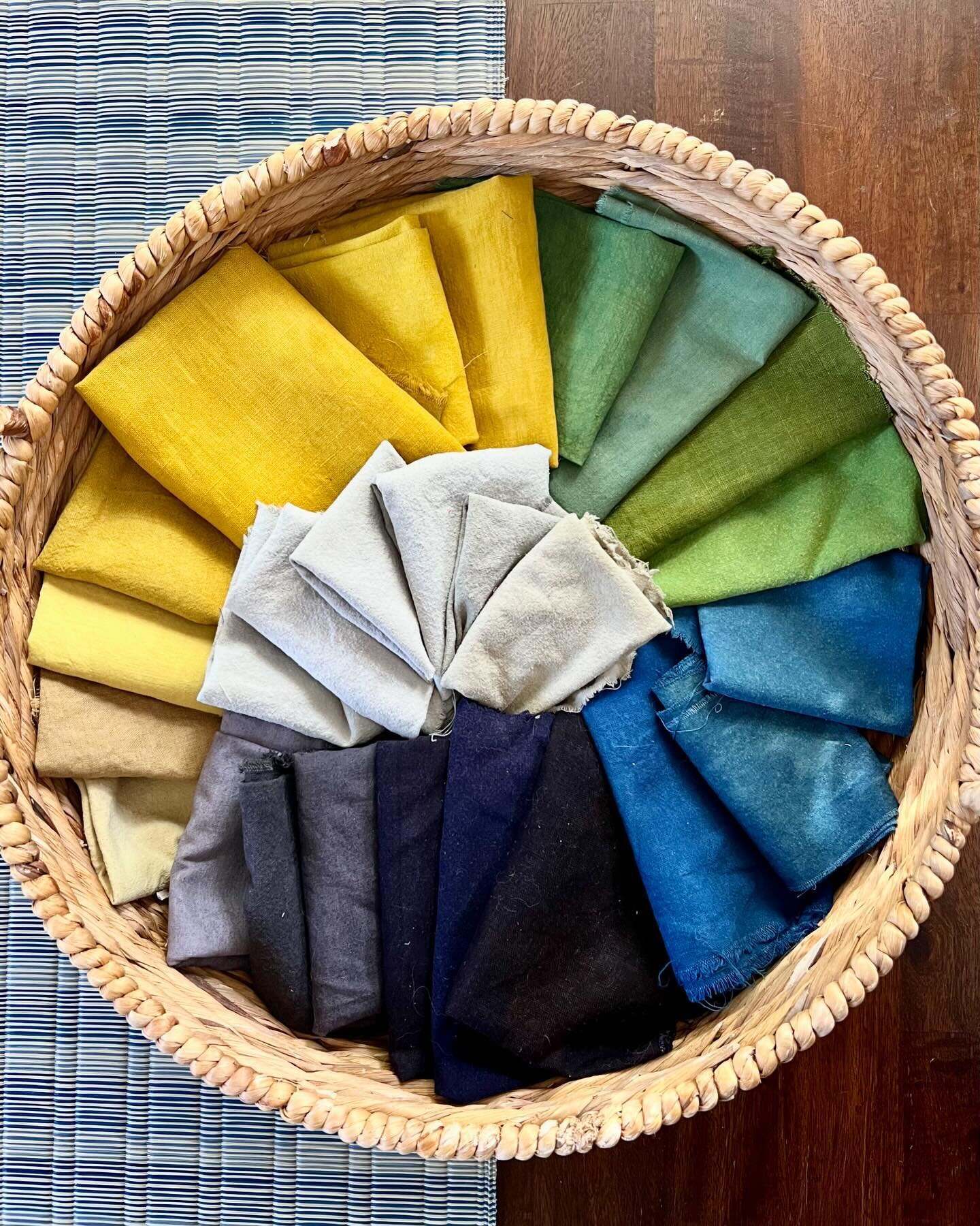Natural dye colors lately 🌈 From logwood, marigolds, pomegranate, indigo, and mushrooms! The subtle light colors in the center are from jack o&rsquo;lantern mushrooms my son helped me forage. They make gorgeous shades of light blue and green, very h