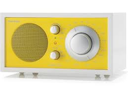 Retro Radio......in yellow hue.