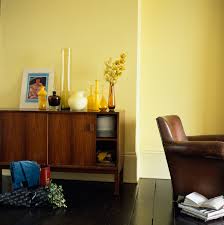 Morning Sun in a lounge setting, the lighting in this space show the boldness of the colour. Contemporary drama in the design and grounded by the darker tones in the wood and leather elements.