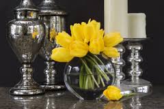 Pop of yellow is noncommittal trend.
