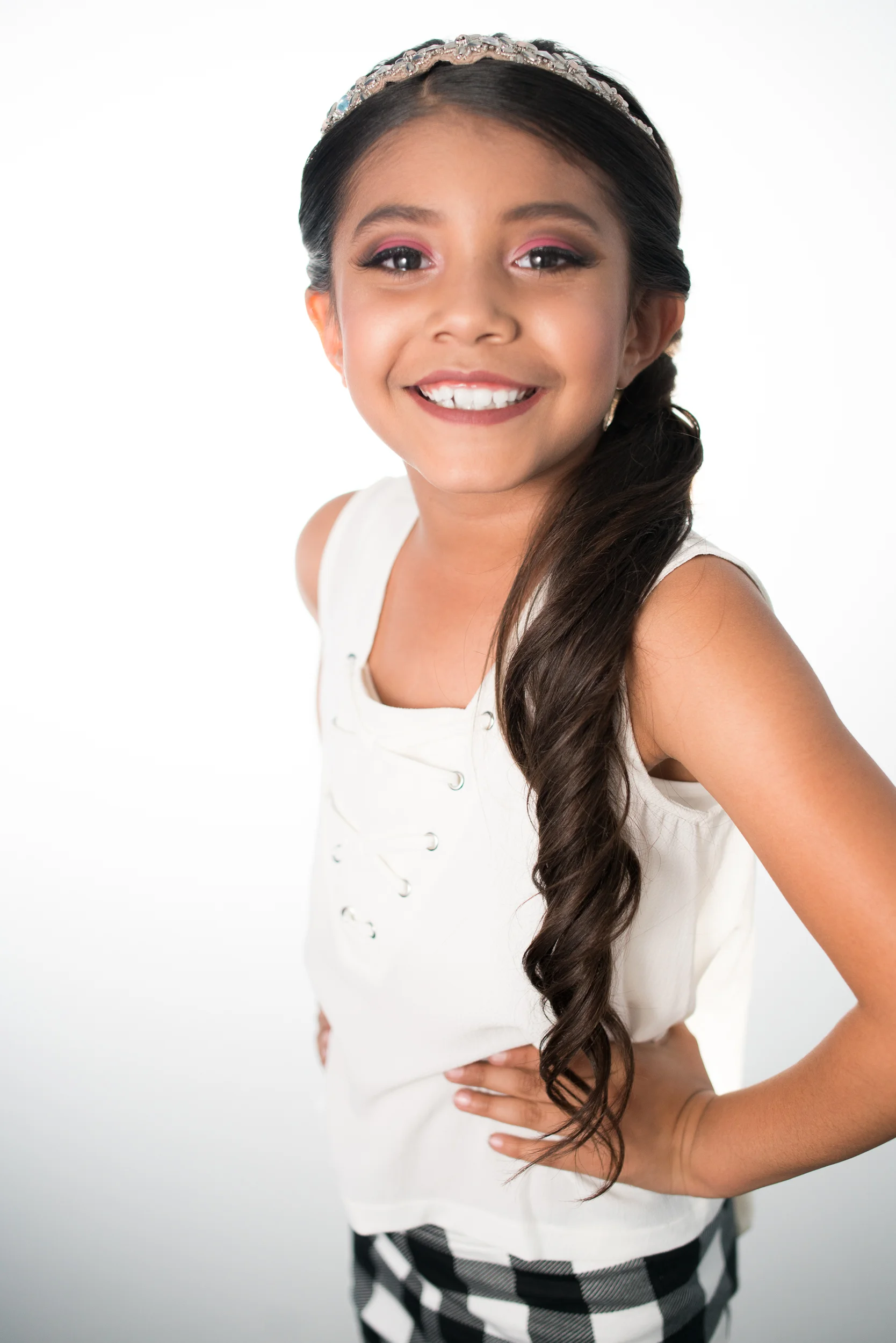 AriHeadshots-08.jpg